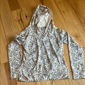 Size medium north face long sleeve